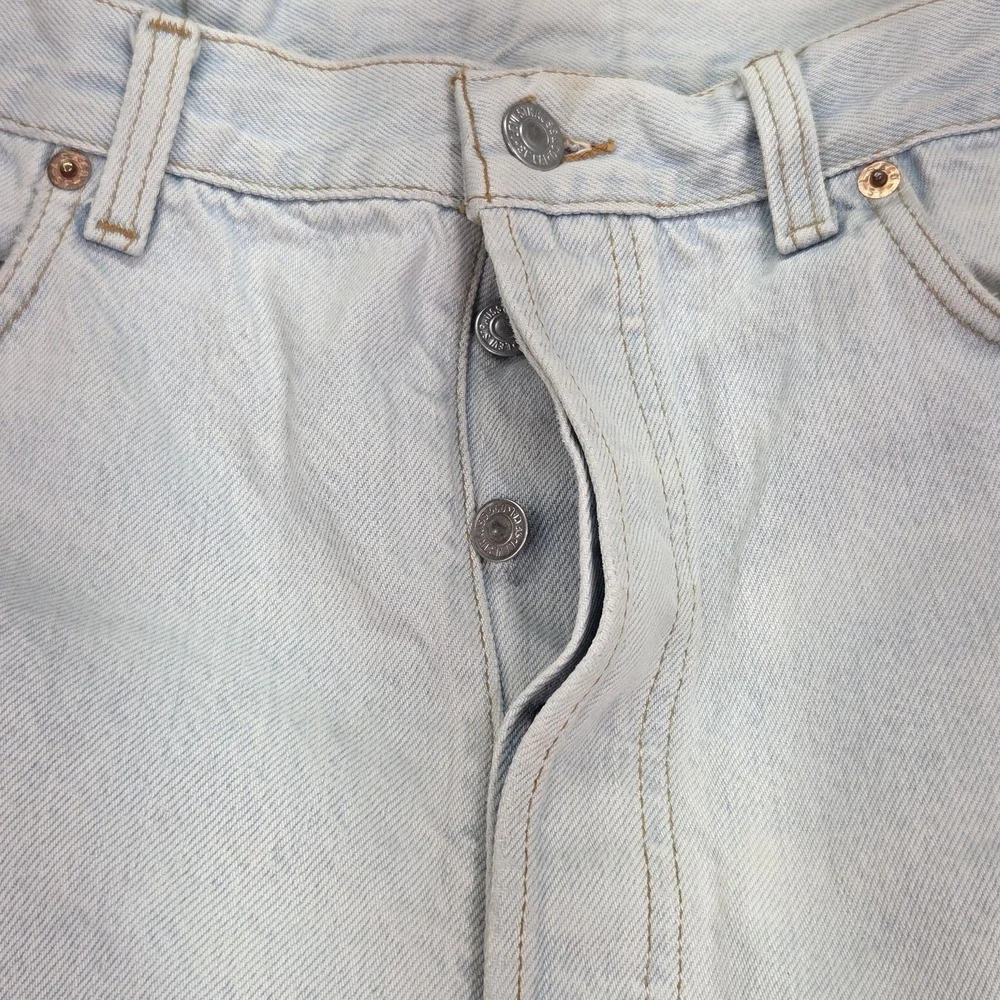 Vintage Levis 501 Jeans Mens Light Wash Button USA Faint‎ Stains 90s Fits 34x29